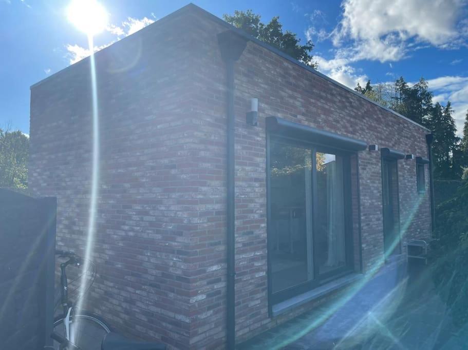 Prachtig Guesthouse Met Gratis Parkeren Maasmechelen Exteriér fotografie