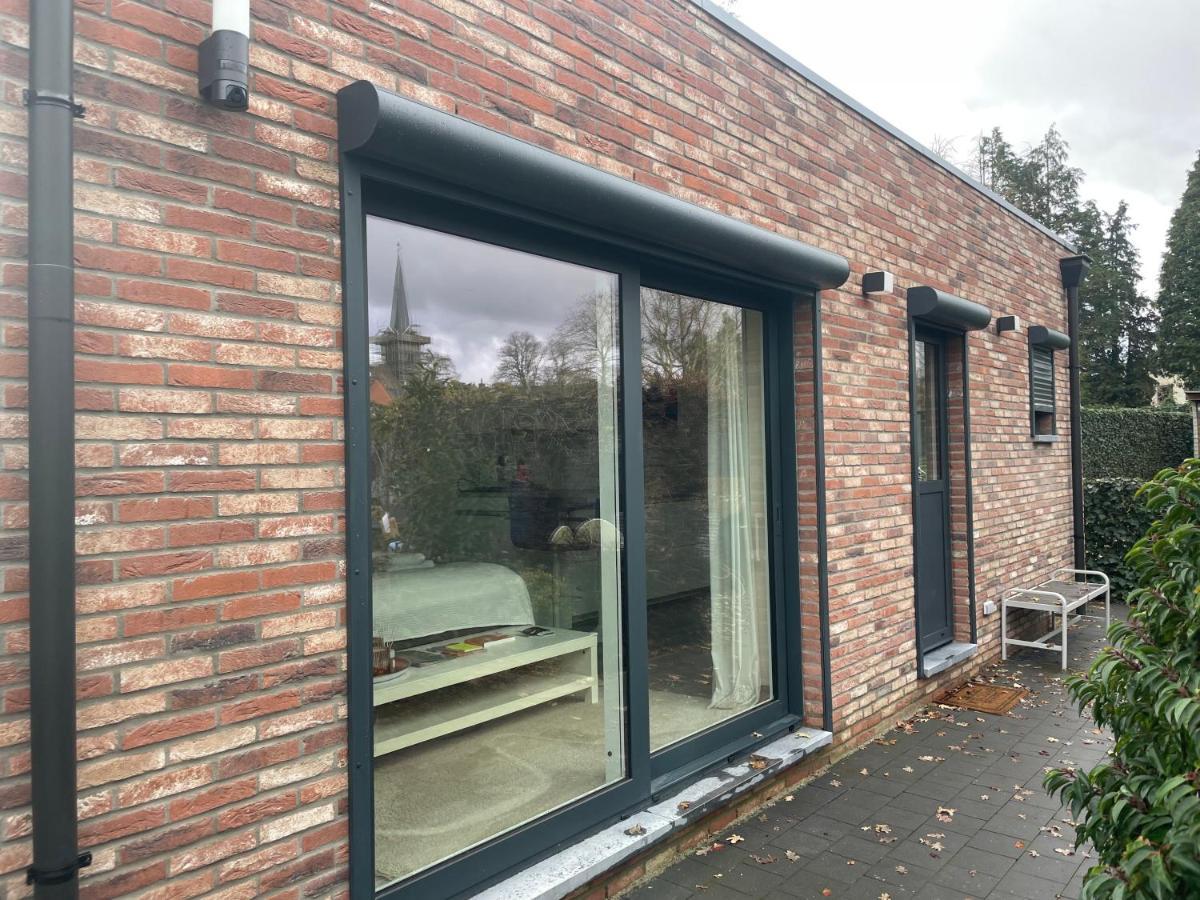 Prachtig Guesthouse Met Gratis Parkeren Maasmechelen Exteriér fotografie